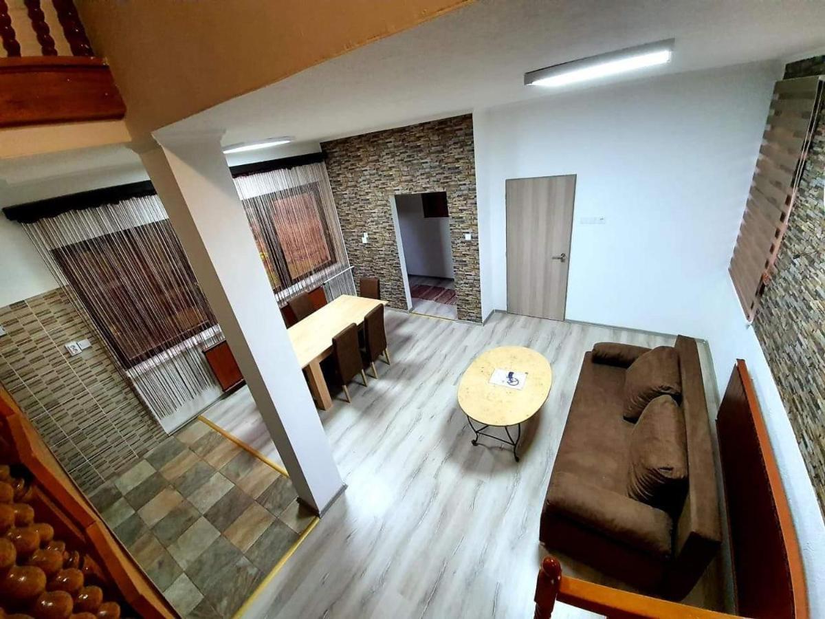 No1 Vendeghaz Hotell Parád Eksteriør bilde